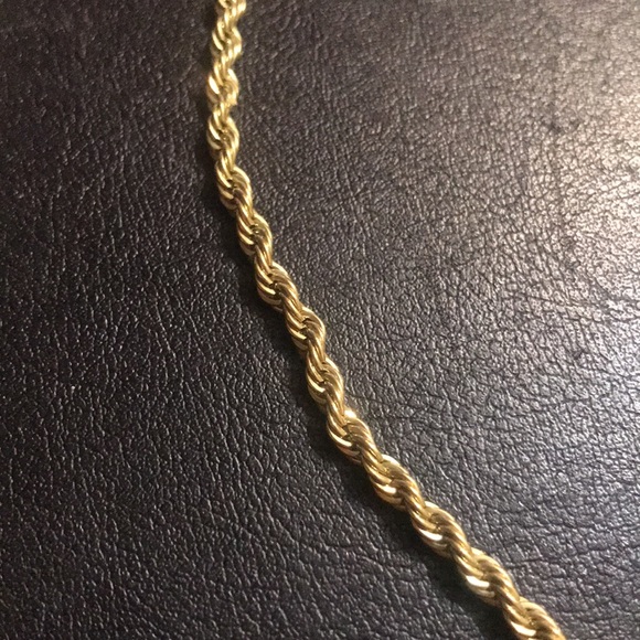 18 in gold rope Chain - Picture 2 of 5